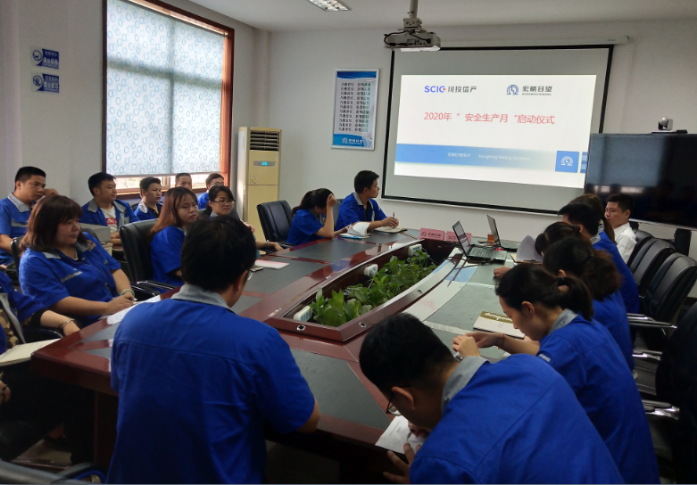 乐动游戏网·(中国)官方网站,宏明日望,株洲电子科技,湖南电容器,株洲电容器,电容器