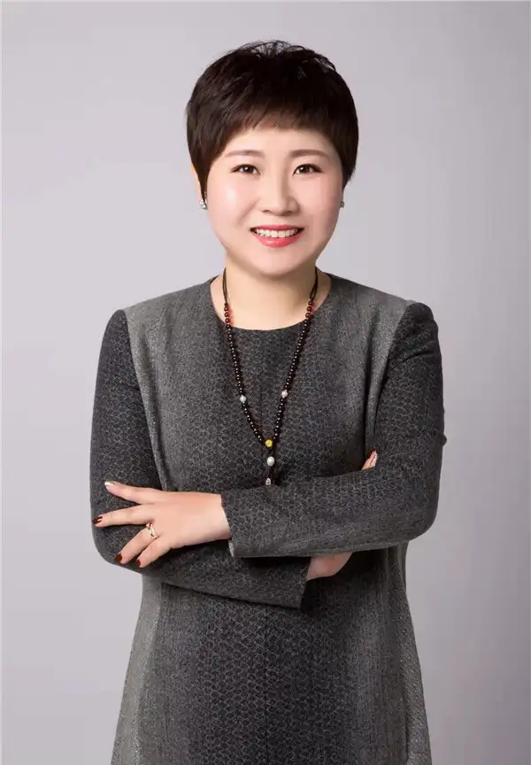 高级环保工程师、乐动游戏网·(中国)官方网站总经理、嵩安企业环保管家董事长韩娜